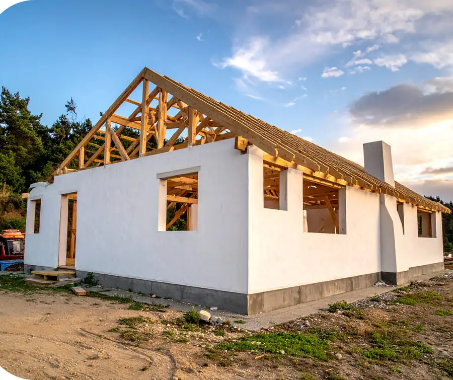 Construction d'une maison et de la charpente
